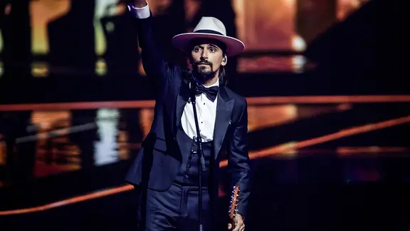 Die Gruppe "The Black Mamba" auf der ESC-Bühne in Rotterdam im zweiten Halbfinale