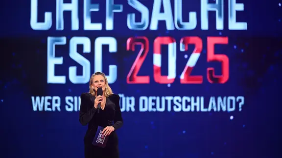 Die erste Show von "Chefsache ESC": Barbara Schöneberger
