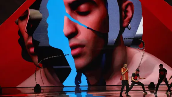 Für Italien steht Mahmood mit "Soldi" auf der ESC-Bühne.