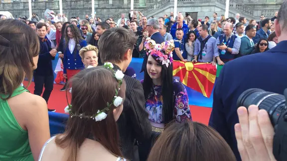 Jamie-Lee auf dem roten Teppich in Stockholm.