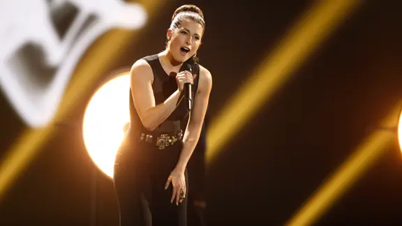 Ann Sophie probt auf der ESC Bühne in Wien.