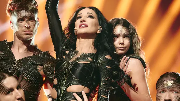 Justyna Steczkowska auf der Bühne für Polen in der St. Jakobshalle