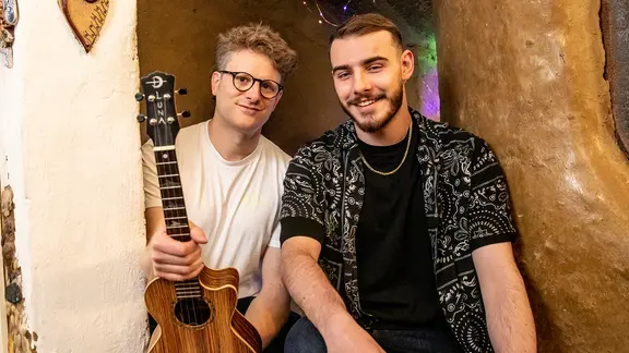 Stefan Spiegel mit Ochman aus Polen bei den ESC Tiny Tunes 2022.