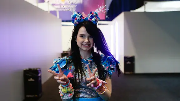 Jamie-Lee auf dem Weg zur ersten Probe.