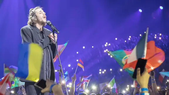 Der ESC-Gewinner Salvador Sobral auf der ESC-Bühne.