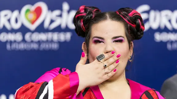 Netta auf der Pressekonferenz in Lissabon.