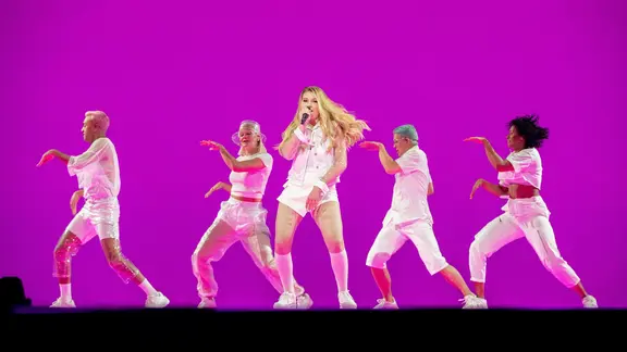 Für Malta steht Michela mit "Chameleon" auf der ESC-Bühne.