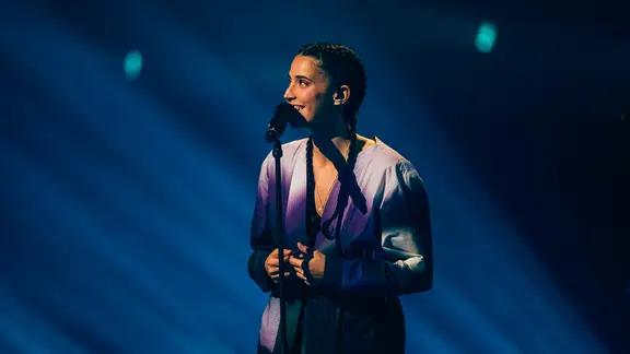 Die Sängerin Maro auf der ESC-Bühne in Turin.