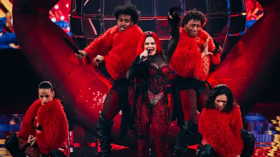 Miriana Conte auf der Bühne für Malta in Basel