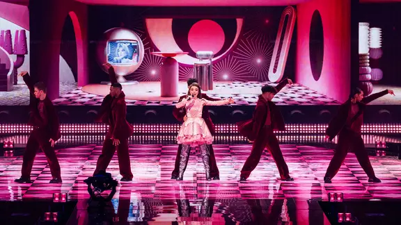 Laura Thorn auf der Bühne für Luxemburg in Basel