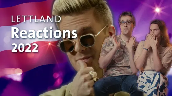 Der Sänger der lettischen Band Citi Zēni mit Marcel Stober und Broder Breese.