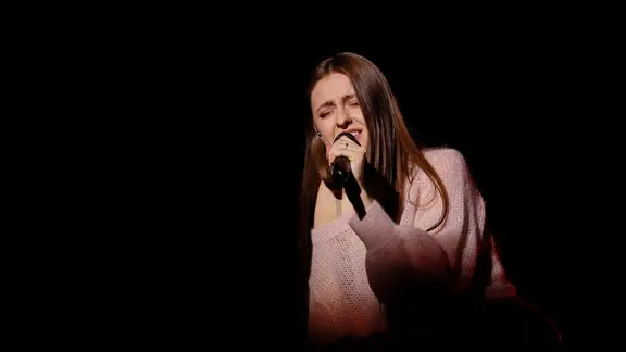 Ieva Zasimauskaitė auf der Bühne in Lissabon