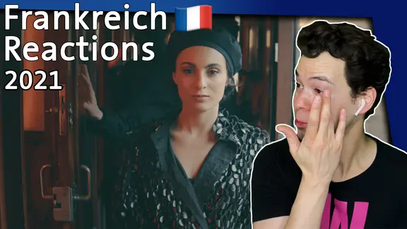 William Lee Adams von Wiwibloggs mit der französischen Sängerin Barbara Pravi.