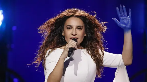 Yianna Terzi auf der Bühne in Lissabon.