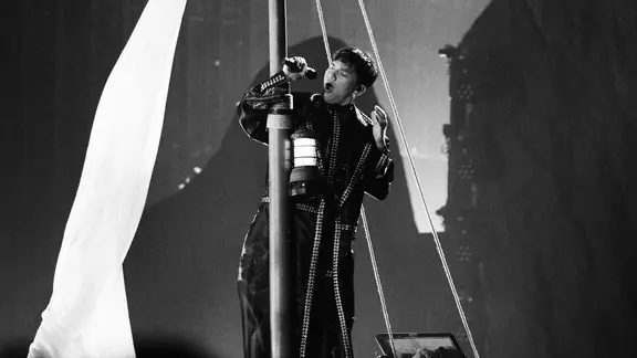 JJ auf der Bühne für Österreich in Basel