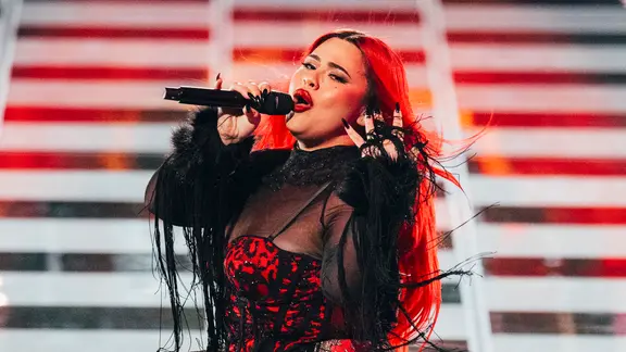 Miriana Conte auf der Bühne für Malta in Basel