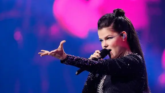 Saara Aalto auf der Bühne in Lissabon.
