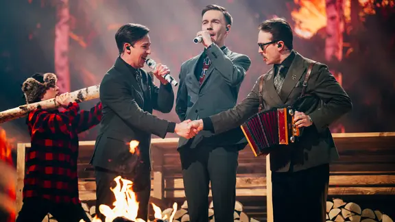 Die schwedische Gruppe "KAJ" auf der Bühne in Basel