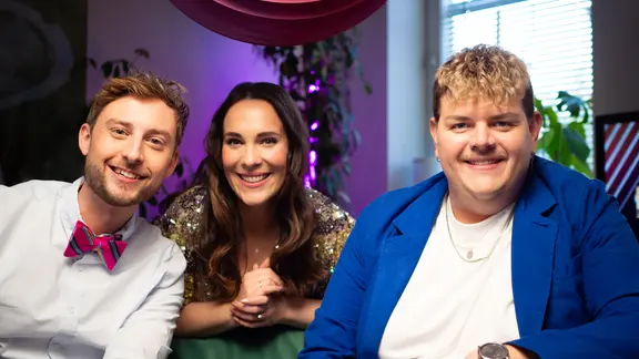 Isaak, Consi und Alina bei der zweiten Eurovision-Sendung.