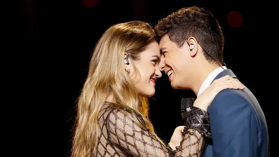 Alfred & Amaia auf der Bühne in Lissabon.