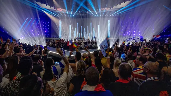 Fans jubeln im Publikum beim Eurovision Song Contest 2019 in Tel Aviv.