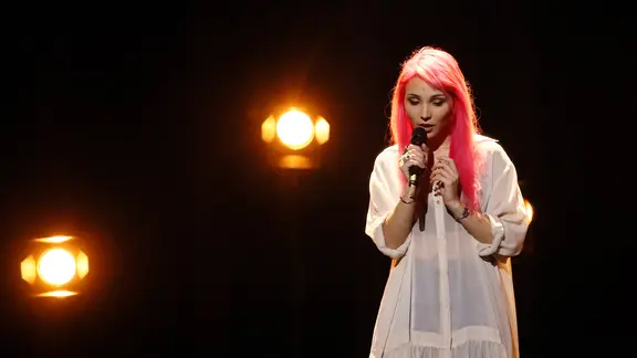 Cláudia-Pascoal auf der Bühne in Lissabon.