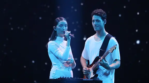 Für Slowenien steht Zala Kralj & GašperŠantl mit "Sebi" auf der ESC-Bühne.